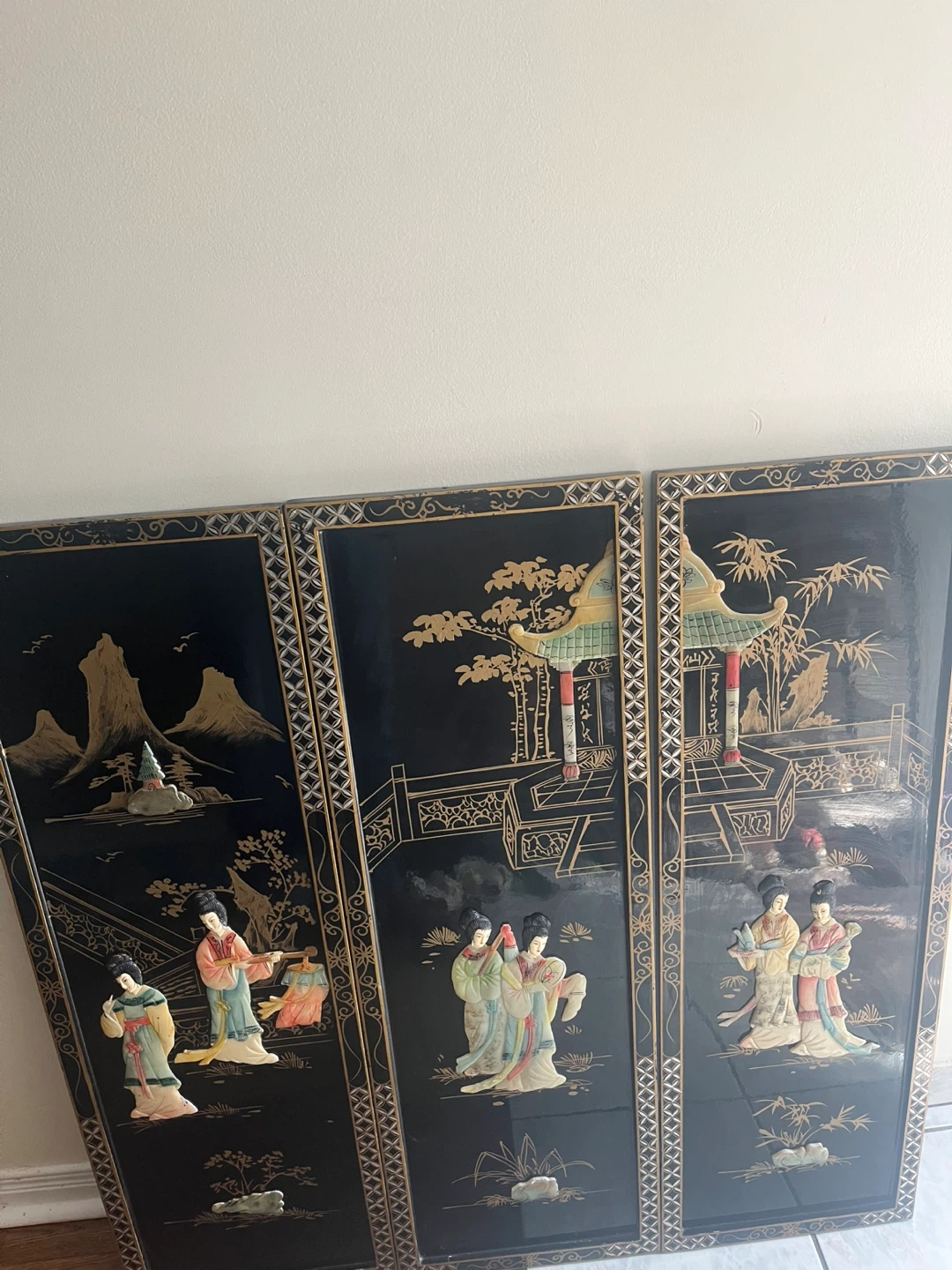 Vintage Black Lacquer 3-Panel Asian Screen - photo 3