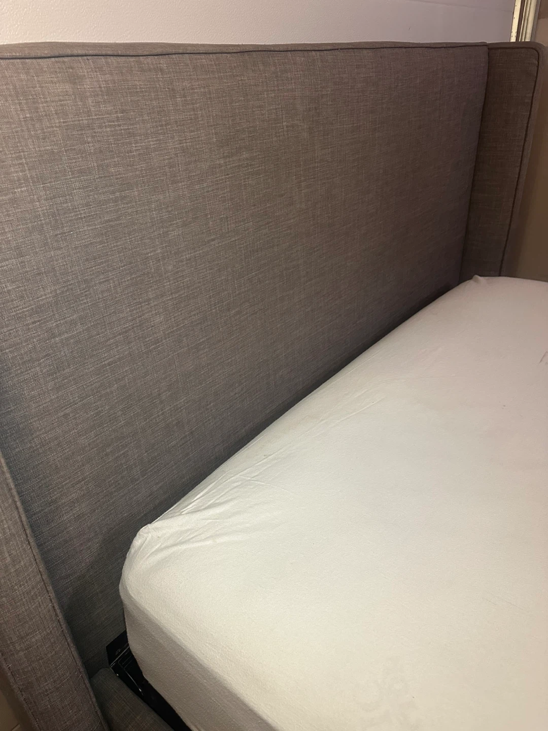 QUEEN SIZE GREY UPHOLSTERED BED FRAME + MATTRESS - photo 3