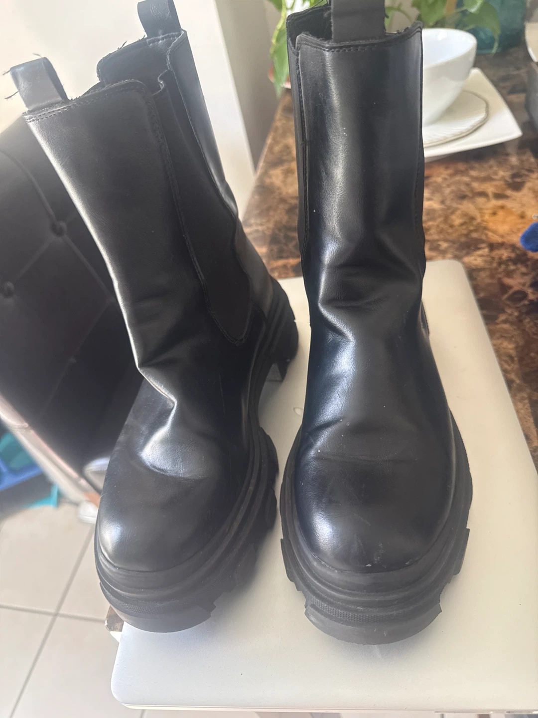 Dream Pairs Black Chelsea Boots Size 7.5