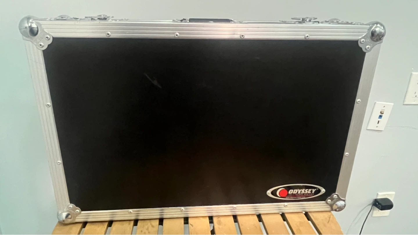 (Odyssey) – DJ Controller Case w/ Laptop Shelf