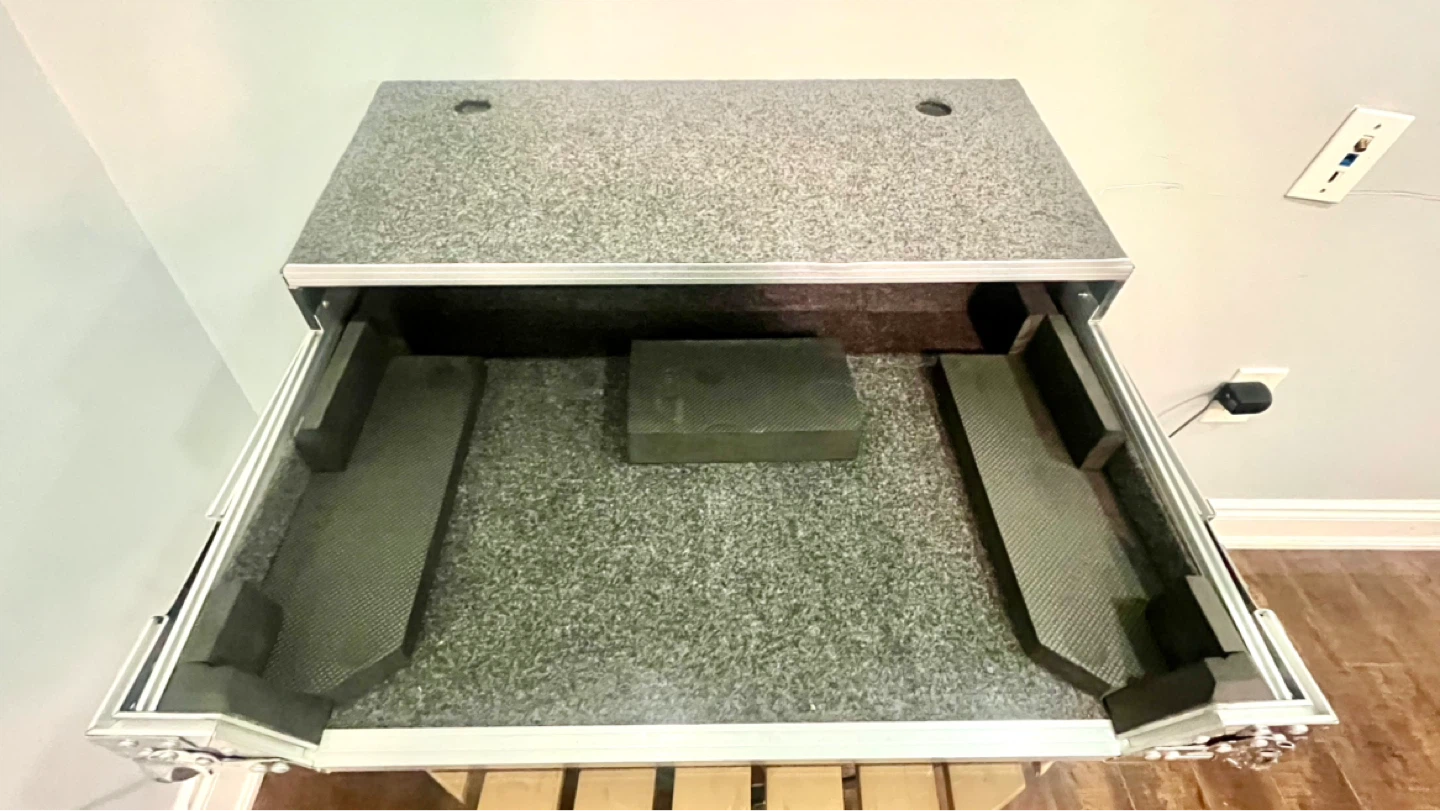 (Odyssey) – DJ Controller Case w/ Laptop Shelf - photo 2