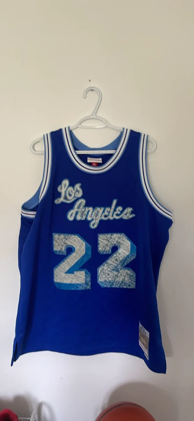 Mitchell & Ness Los Angeles Elgin Baylor Jersey Size XL