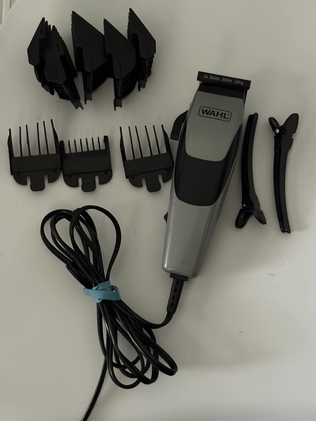 Wahl Corded Hair Clippers Set with Multiple Guards - photo 2