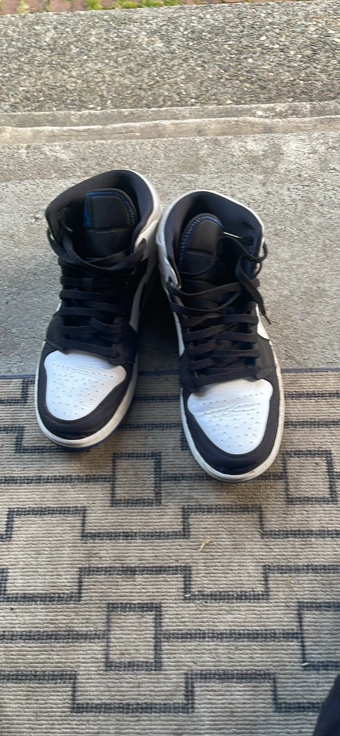 Air Jordan 1 Mid Sneakers - photo 2