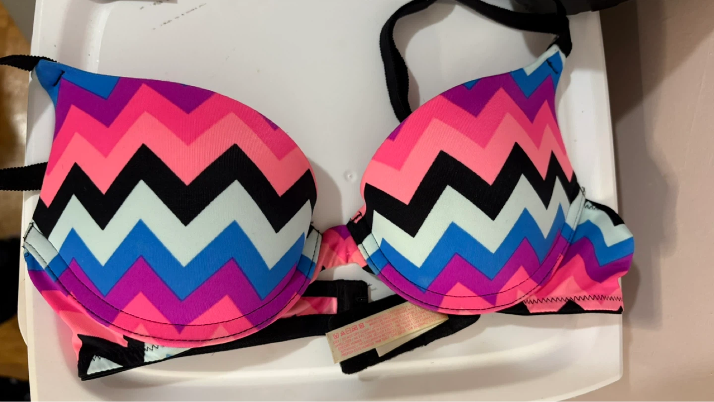 Pink Victoria's Secret Push-Up Bra 32A - photo 2