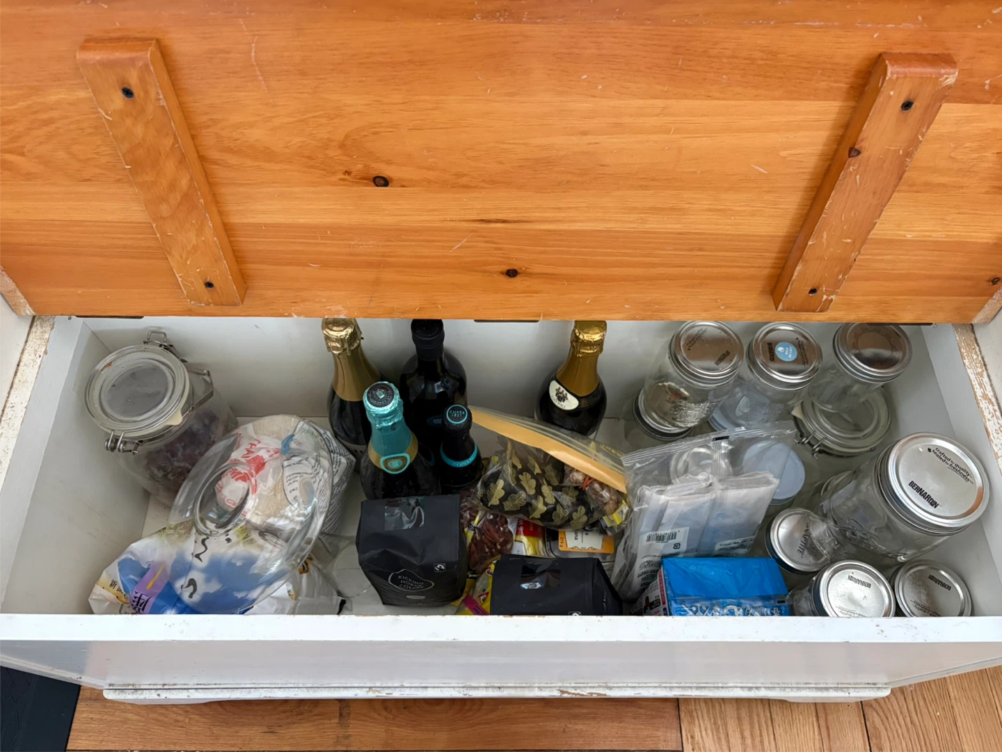 Wooden bench with storage - photo 3