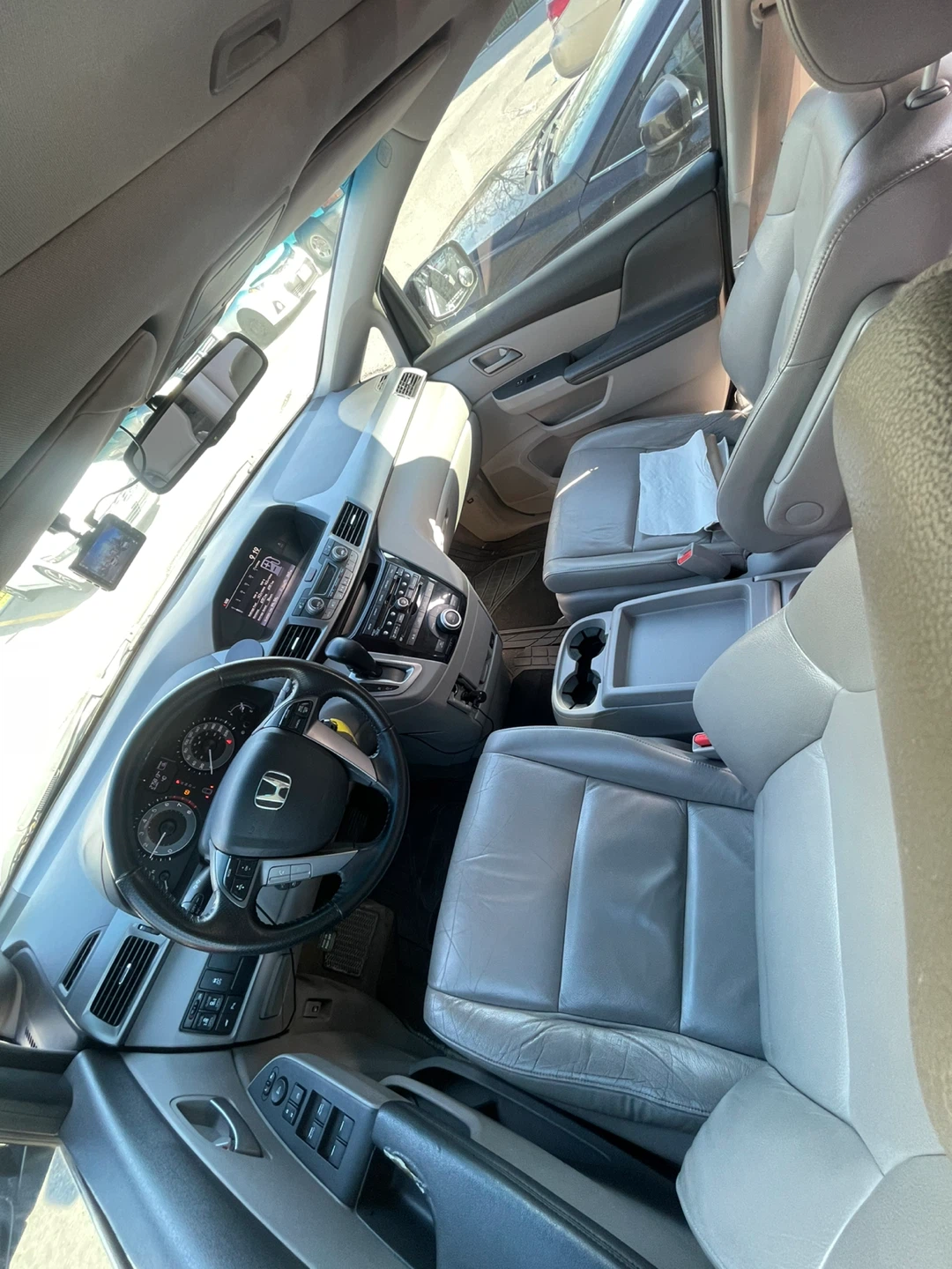 Honda Odyssey Leather Seats - photo 4