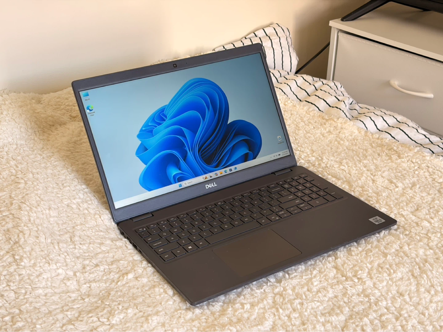 Dell latitude 3510 Laptop — i5-10th Gen / 8GB RAM / 256GB SSD