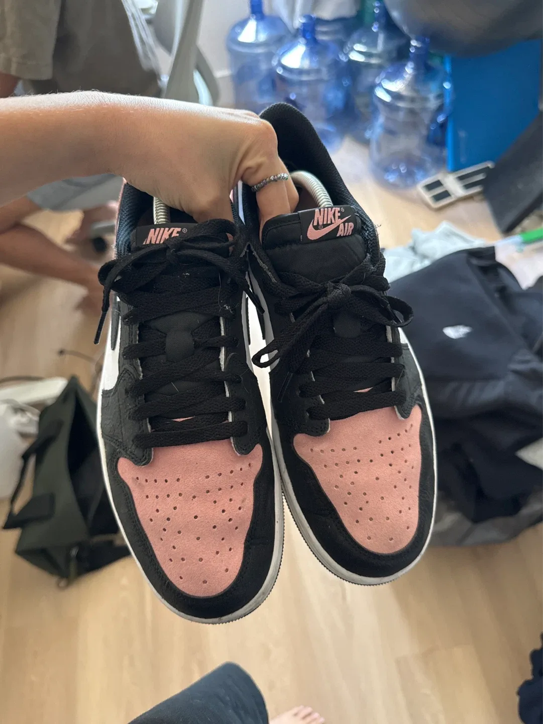 Air Jordan 1 Low SE 'Arctic Punch' Sneakers - photo 4