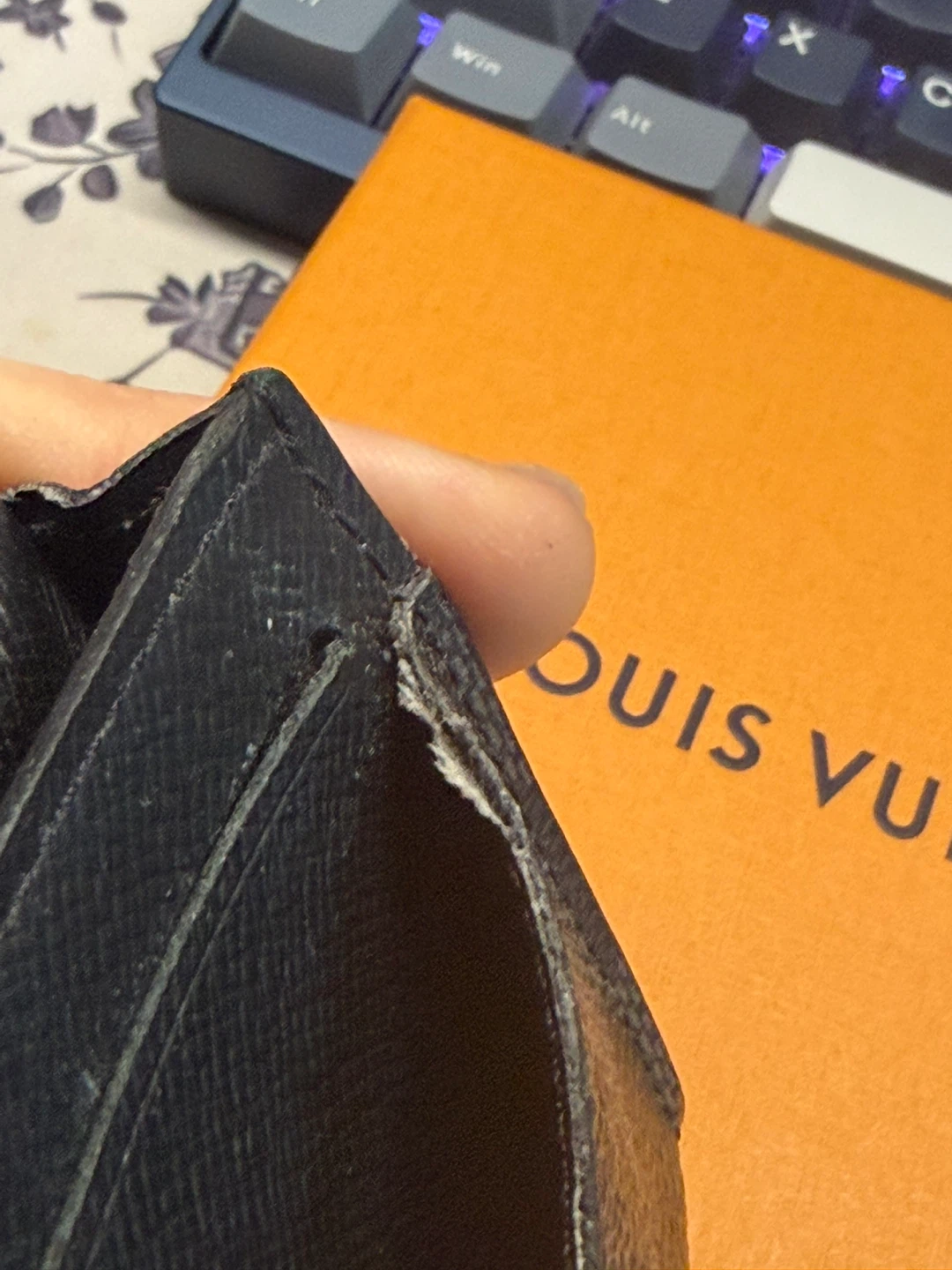 Louis Vuitton Tri-fold Wallet - photo 4