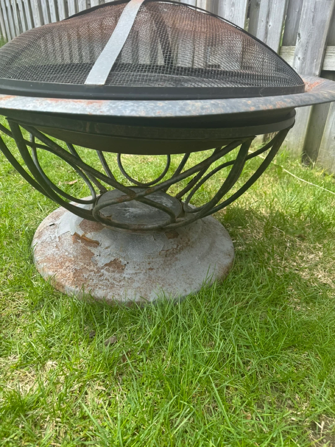 Round Metal Fire Pit with Spark Screen - photo 2