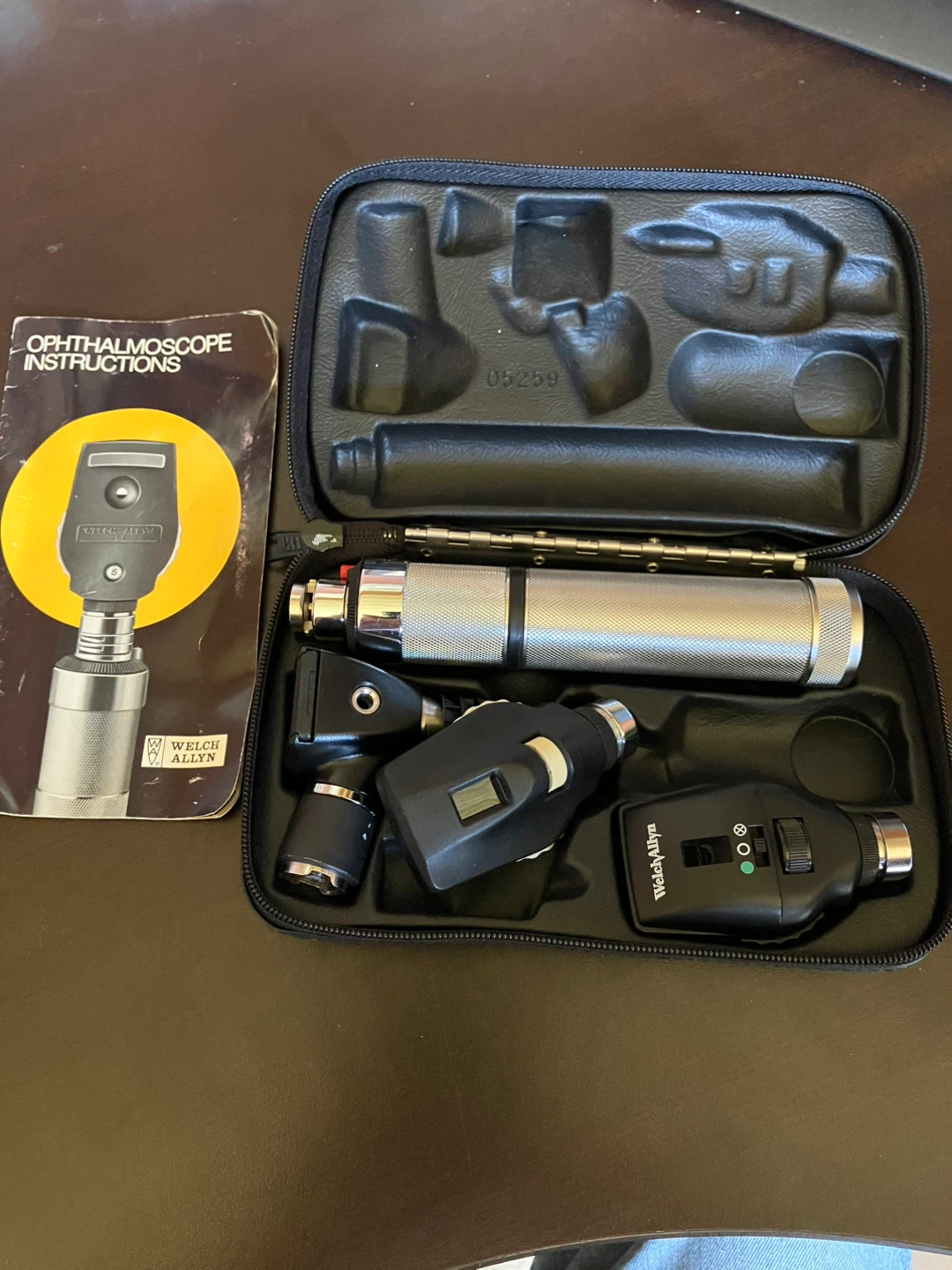 Welch Allyn Opthalmoscope Set