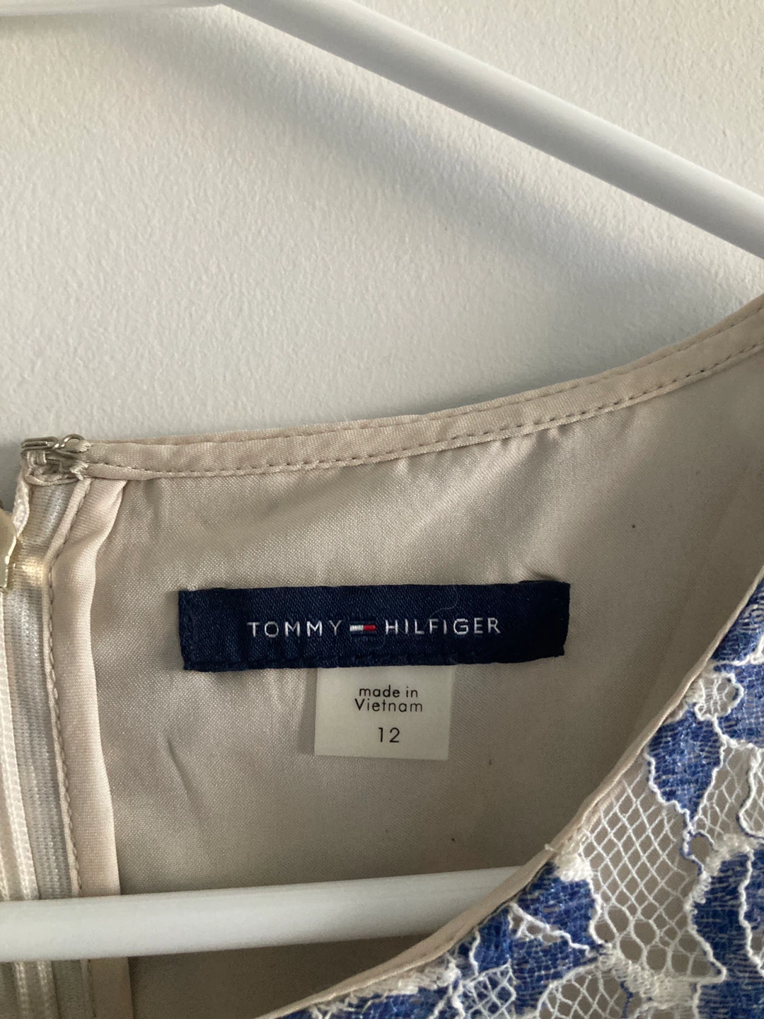 Tommy Hilfiger Blue and White Lace Dress Size 12 - photo 2