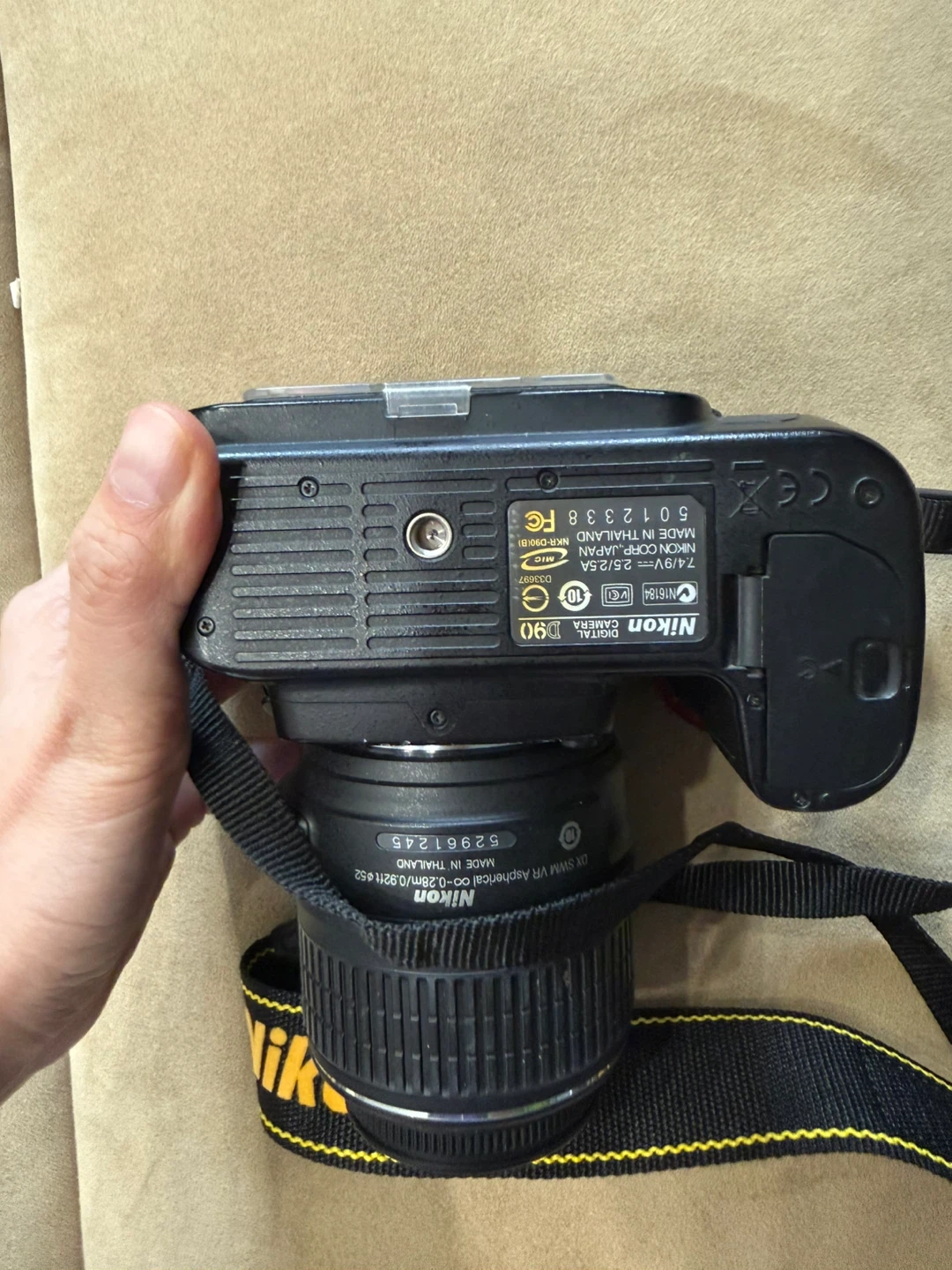 Nikon D90 DSLR Camera with 18-55mm VR Lens - photo 4