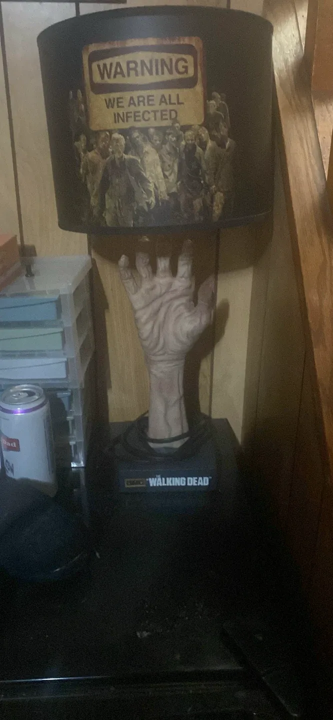 The Walking Dead Lamp - Zombie Hand
