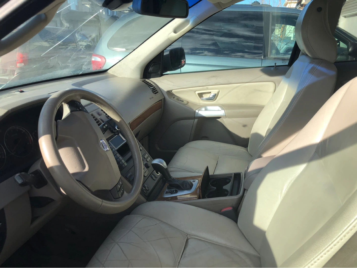 Volvo XC90 AWD - photo 2
