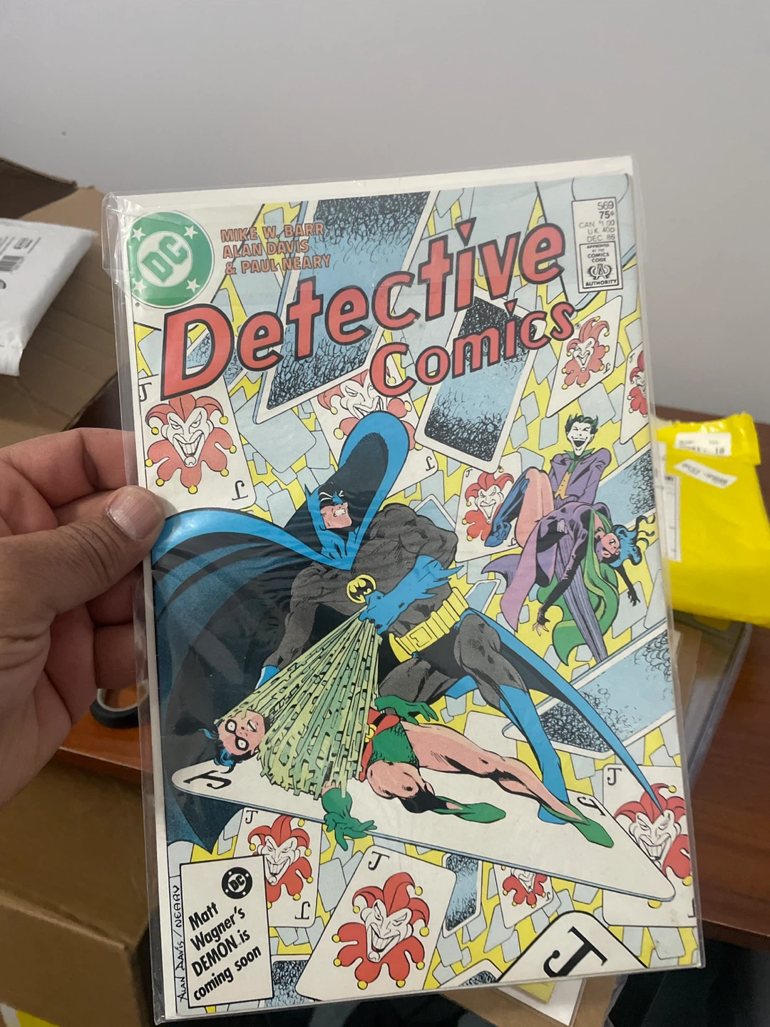 Detective Comics #569 Comic Book - photo 5