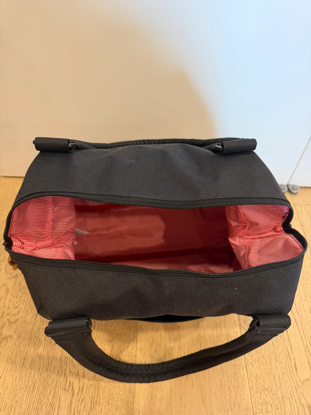 Herschel Black Duffle Bag - photo 3
