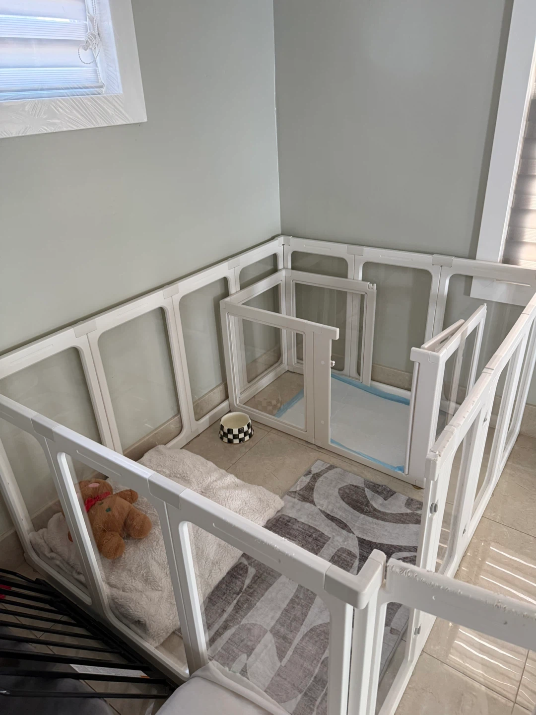 White Modular Pet Playpen Gate with Clear Panels - photo 3