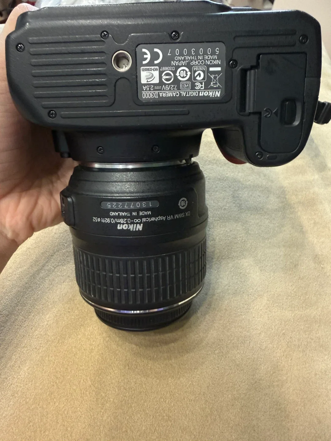 Nikon D3000 DSLR Camera with 18-55mm VR Lens - photo 4