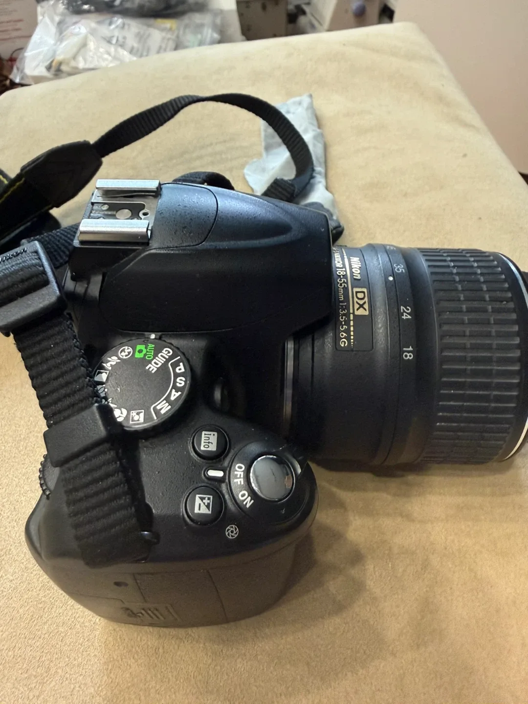 Nikon D3000 DSLR Camera with 18-55mm VR Lens - photo 3