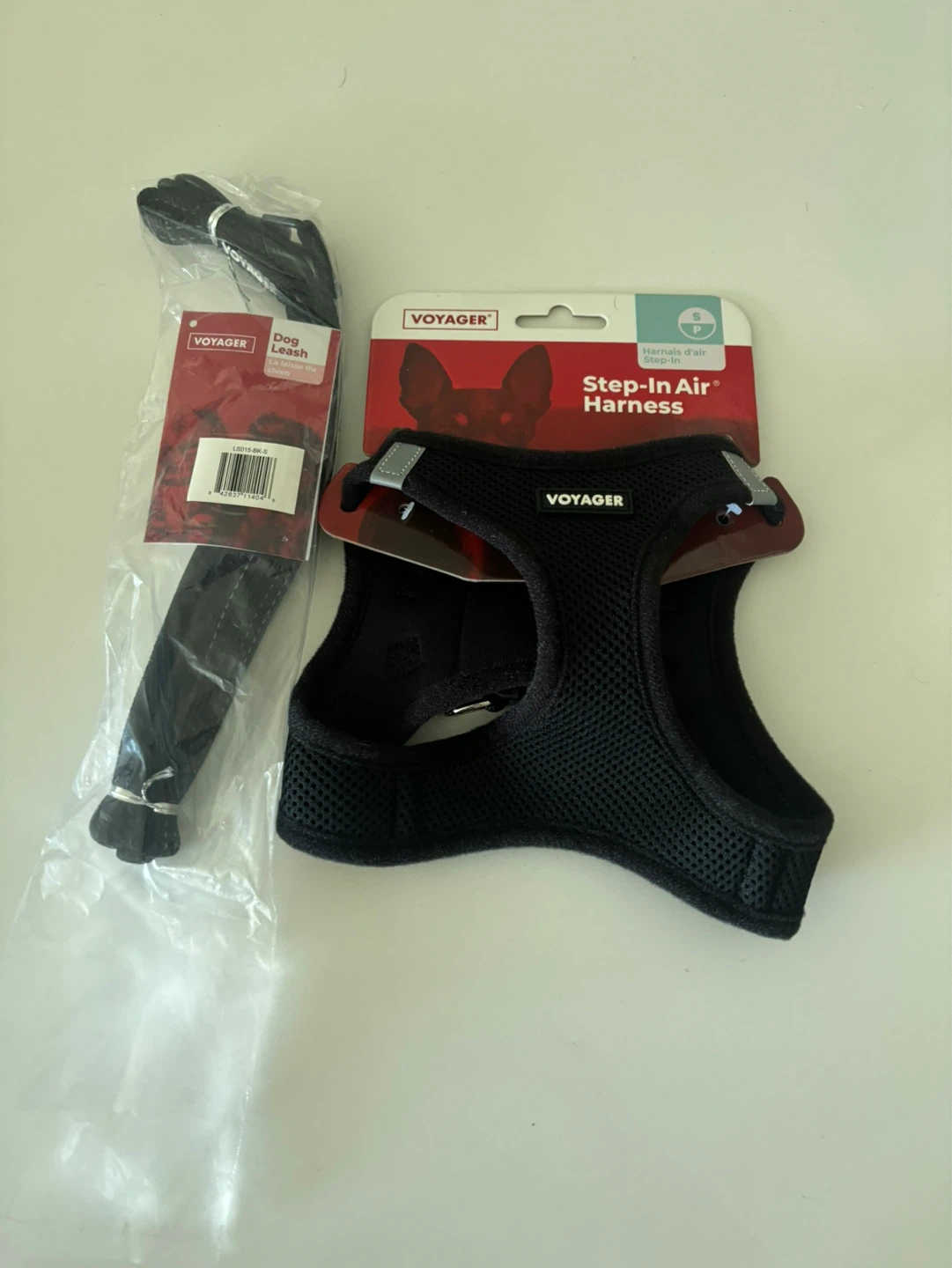 Dog harness (S), dog brush and dog bed