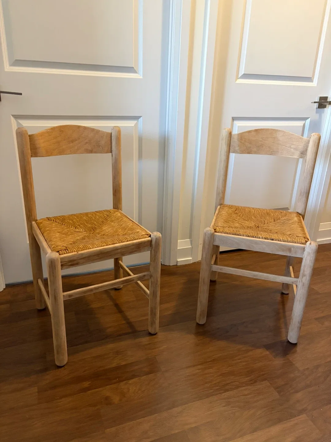 2 Wooden Chairs with Rush Seat - photo 3