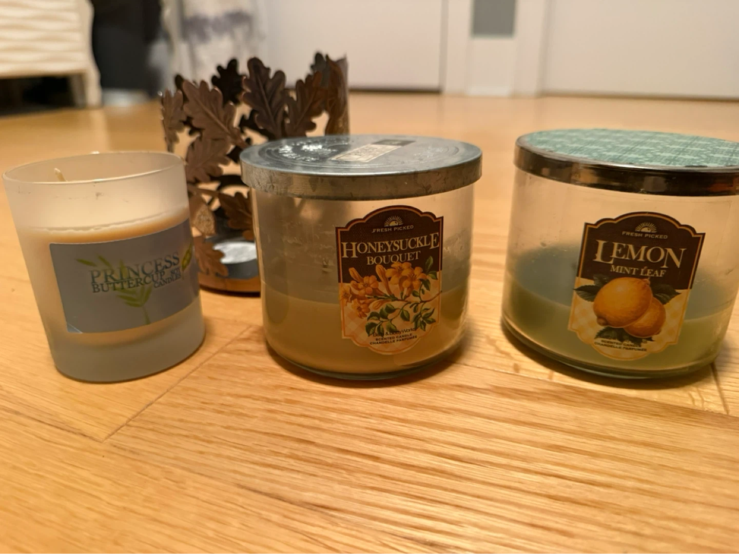 Free candles & holder - photo 2