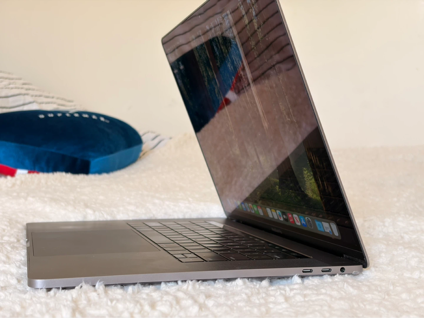 MacBook Pro (Retina, 15-inch, 2018) — 256GB / i7 / 16GB - photo 5