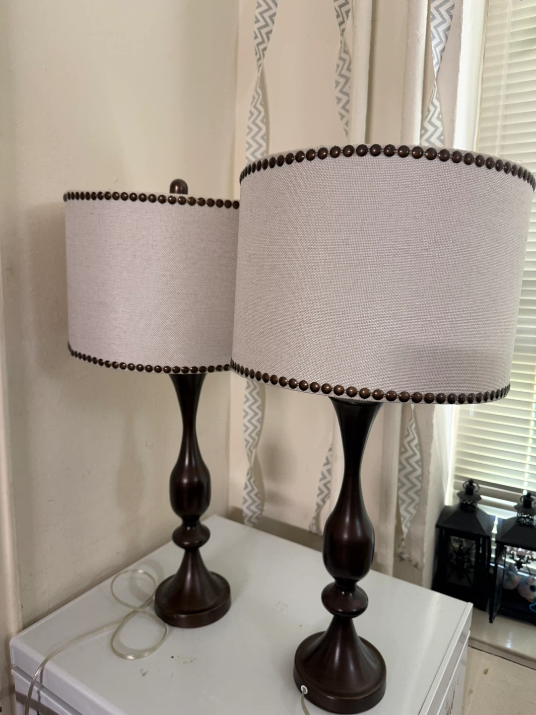 Set of 2 Traditional Dark Brown Table Lamps 🌱