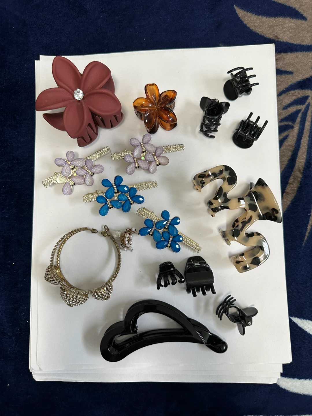 Assorted Hair Accessories Lot - photo 2