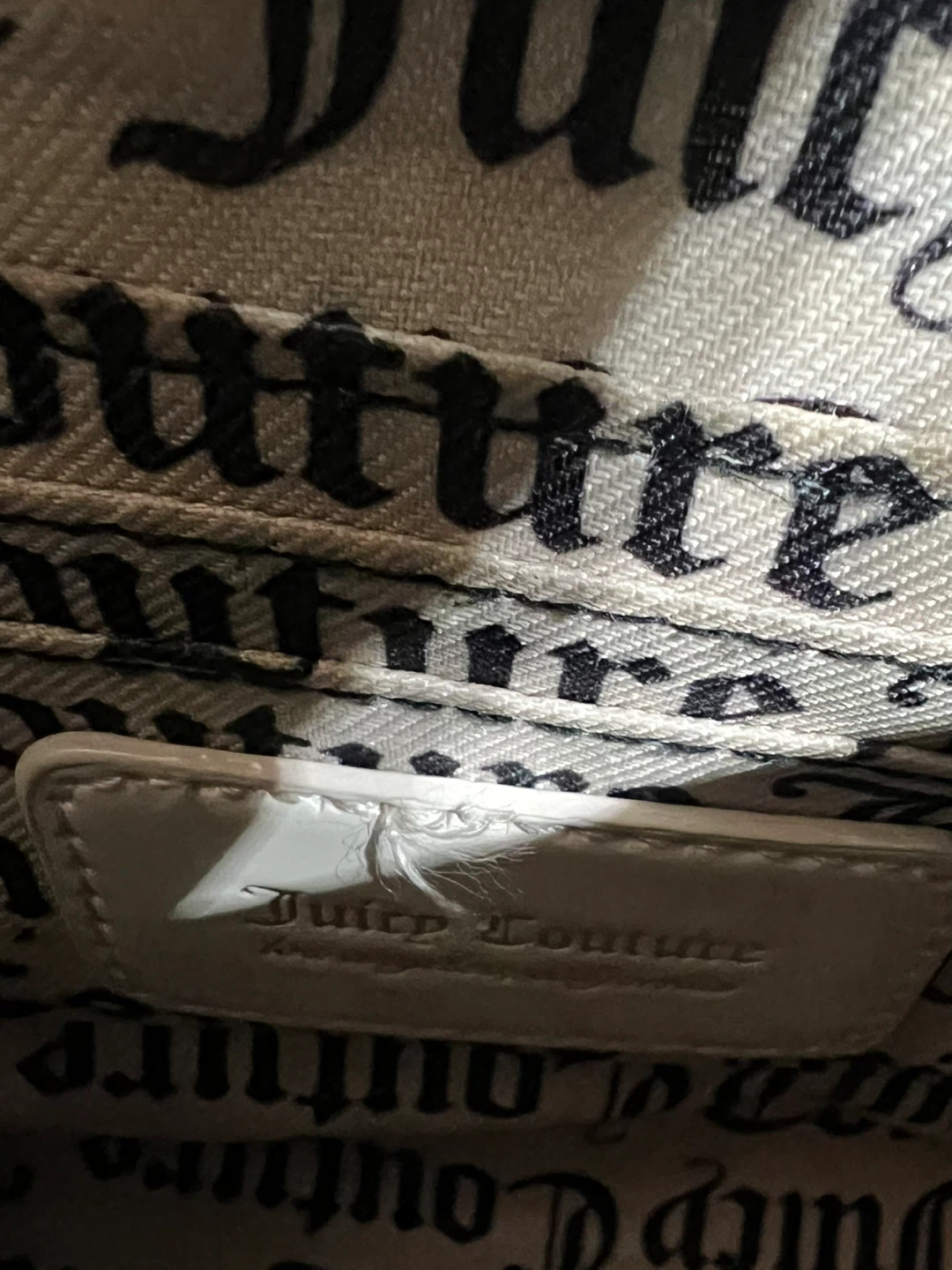 Juicy Couture Cream Patent Leather Shoulder Bag with Charm - photo 4