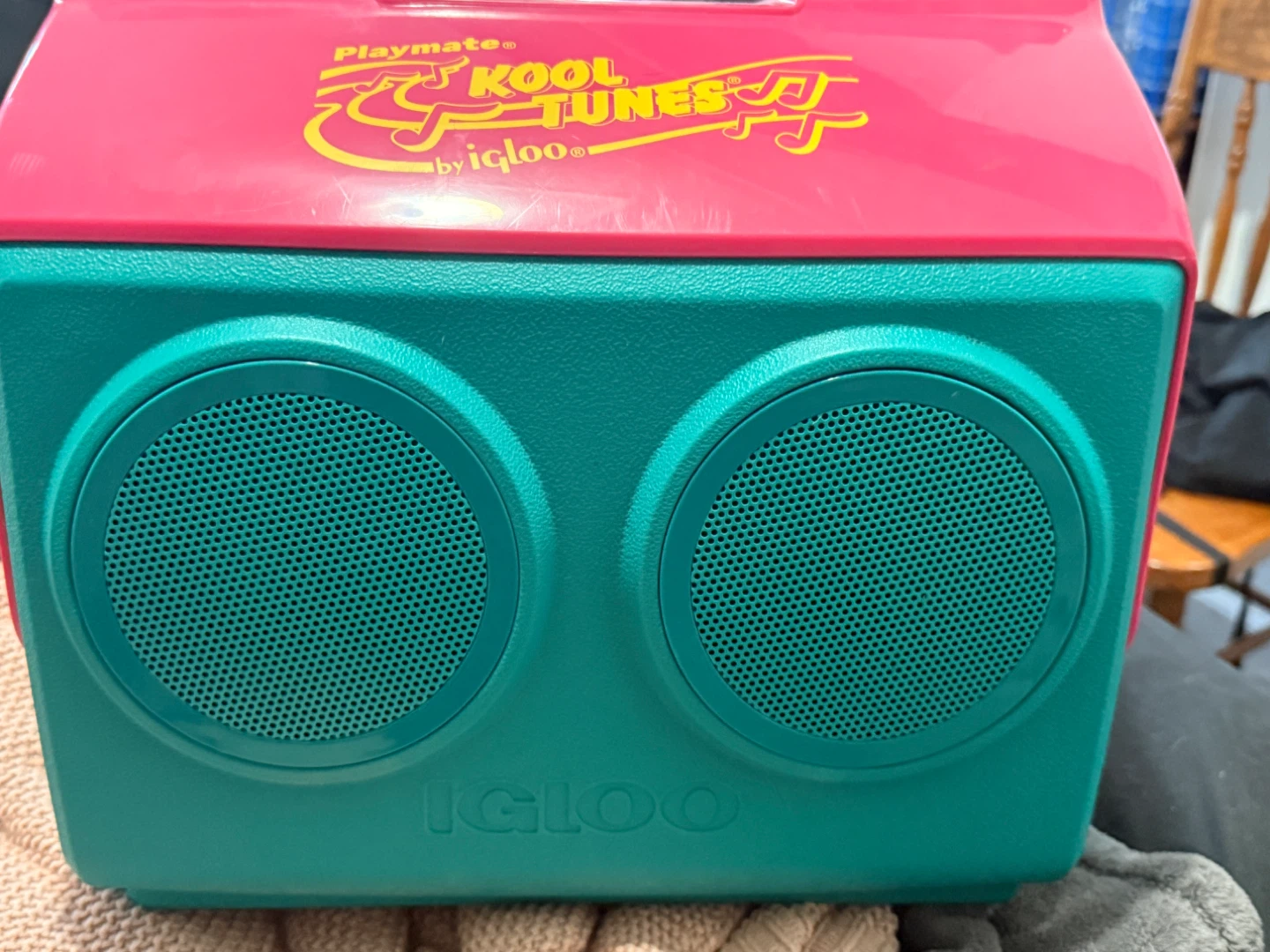 Igloo Playmate Kool Tunes Cooler