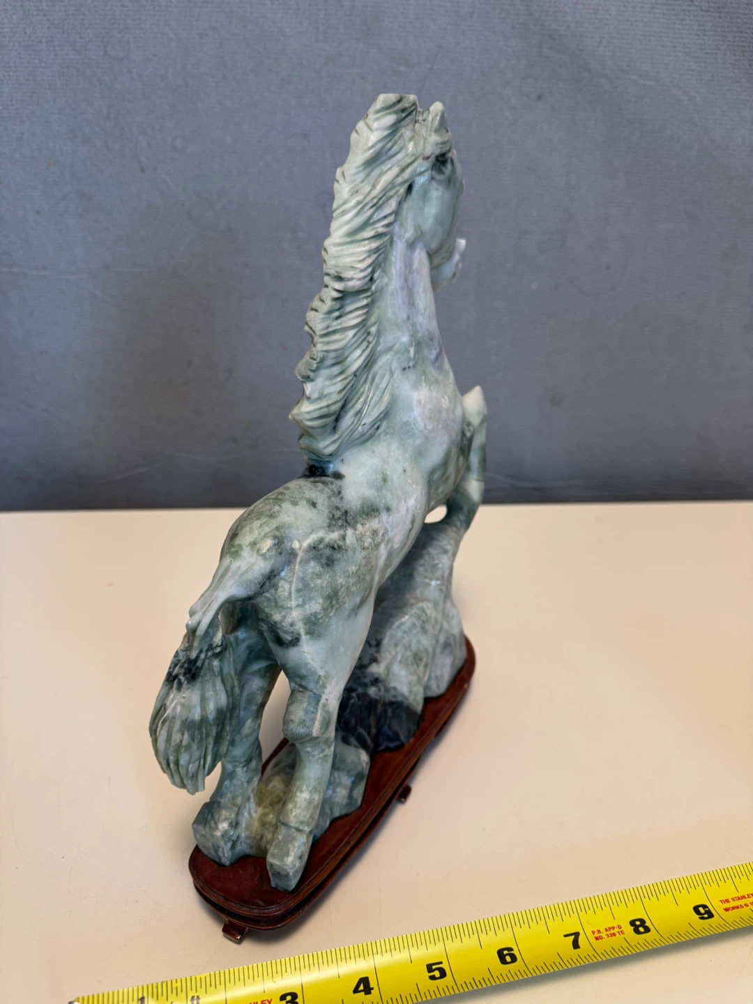Vintage Chinese hand-carved jade or jadeite horse statue - photo 5