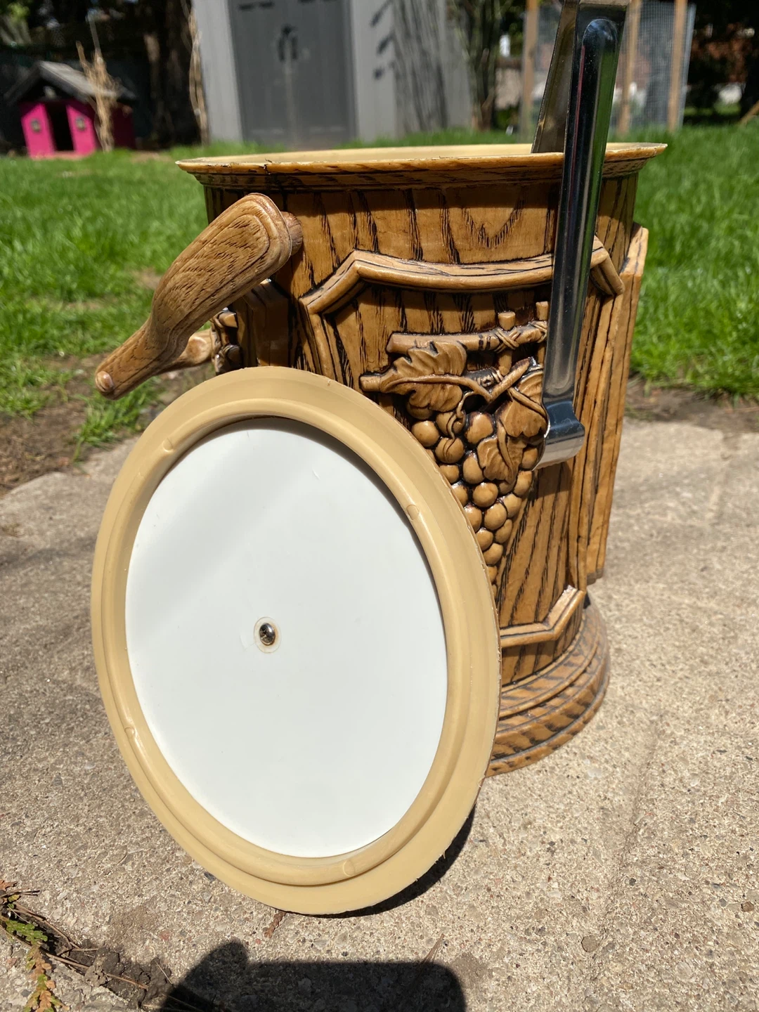 Vintage Wood-Look Ice Bucket with Grape Design - photo 5