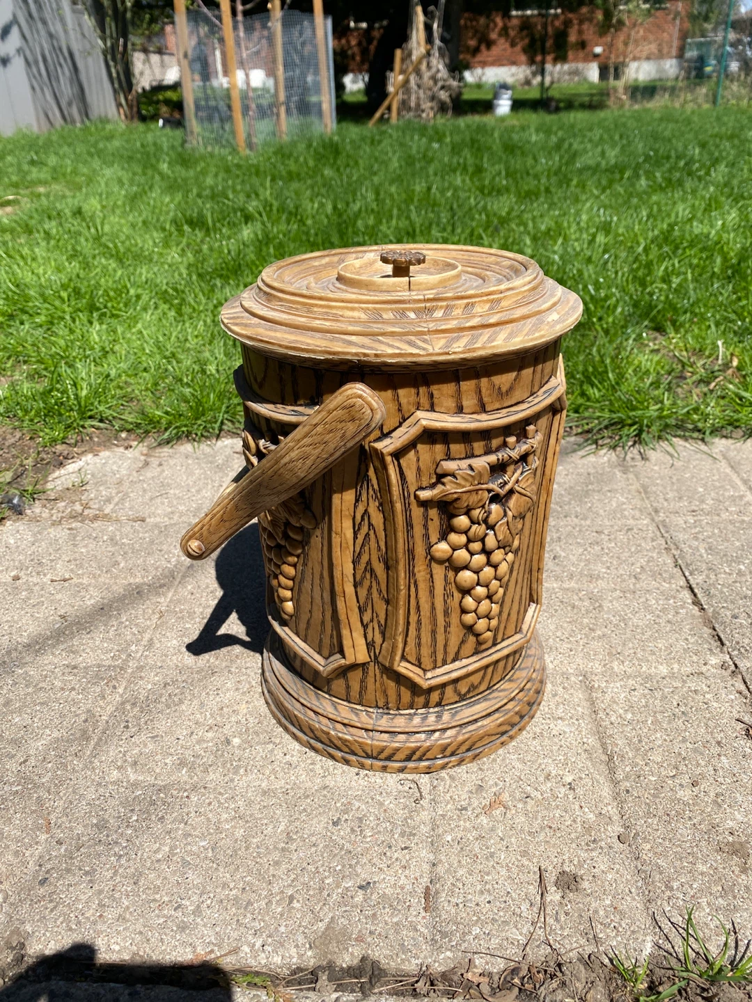 Vintage Wood-Look Ice Bucket with Grape Design
