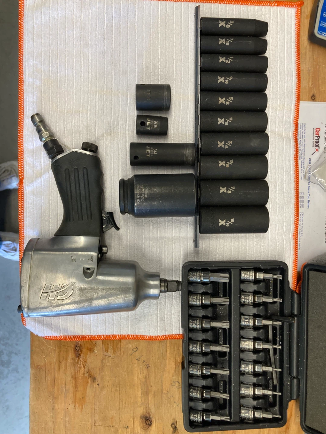 Unpack gun & sockets/ torx set