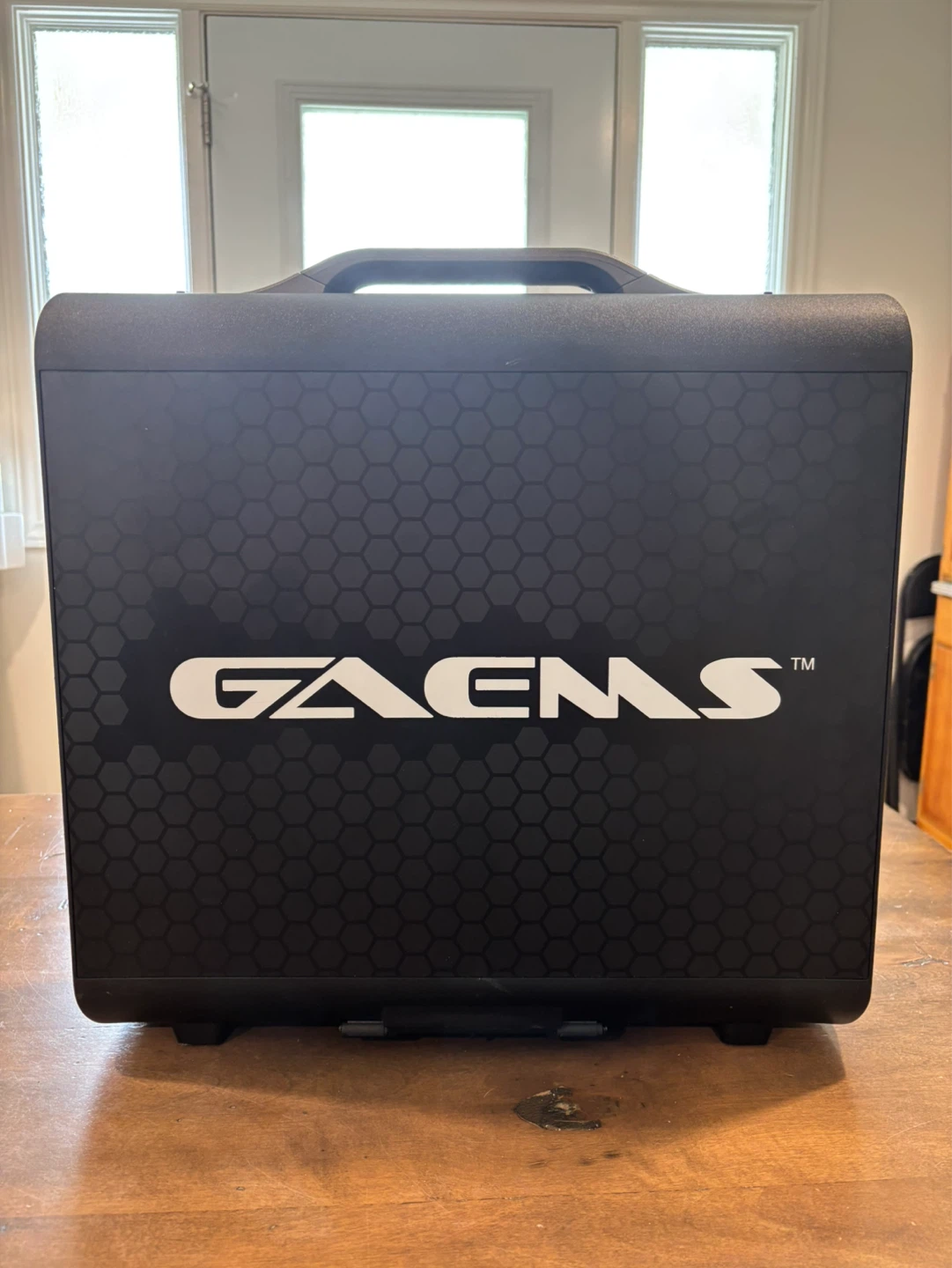 GAEMS Personal Gaming Portable Monitor Case - photo 2