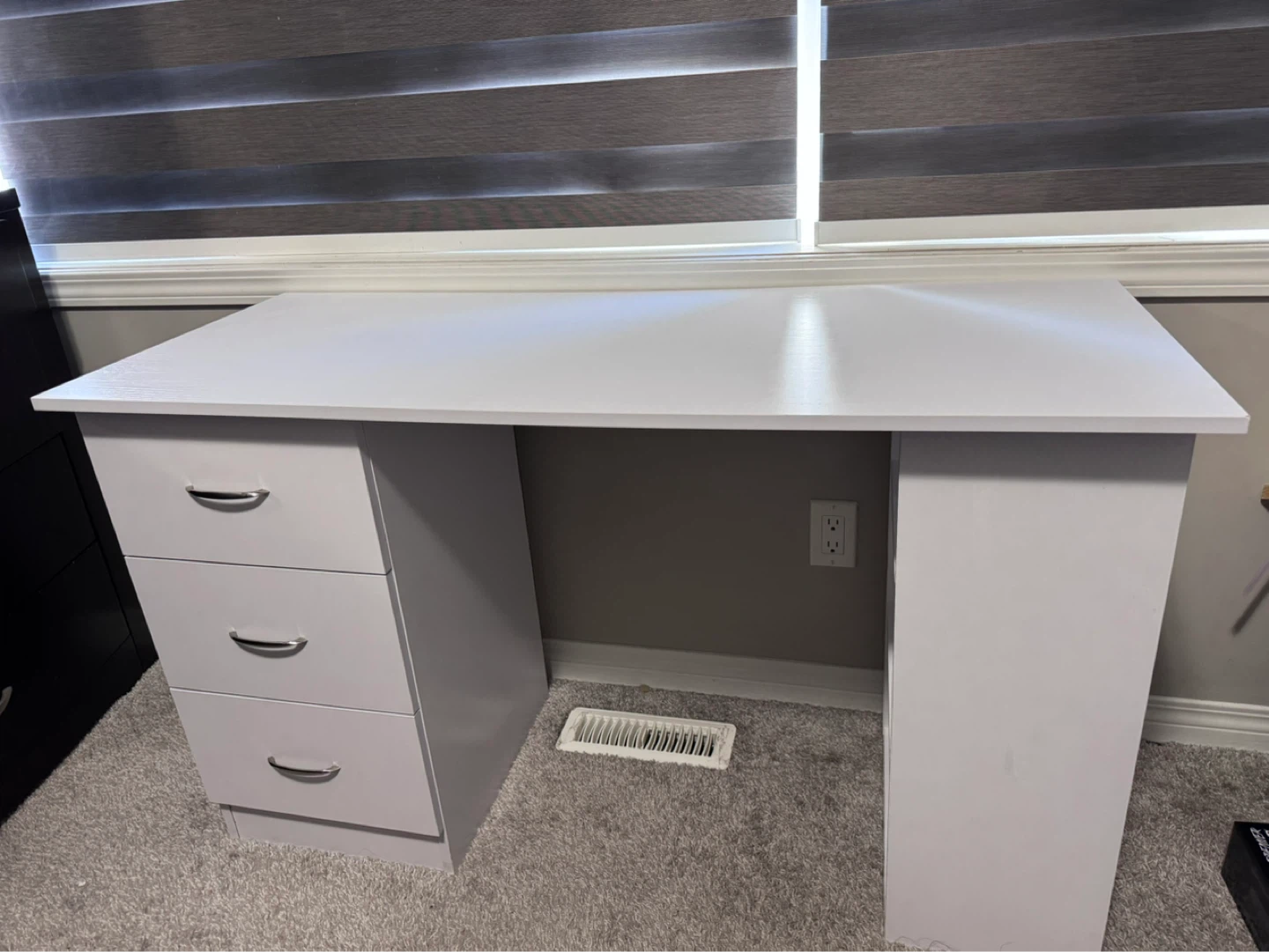Office Desk - photo 2