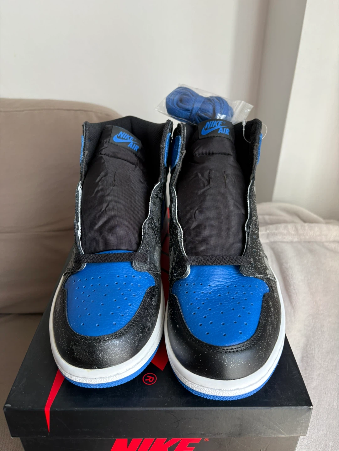 Nike Air Jordan 1 Retro High OG "Royal Blue" - Size 9.5 - photo 2