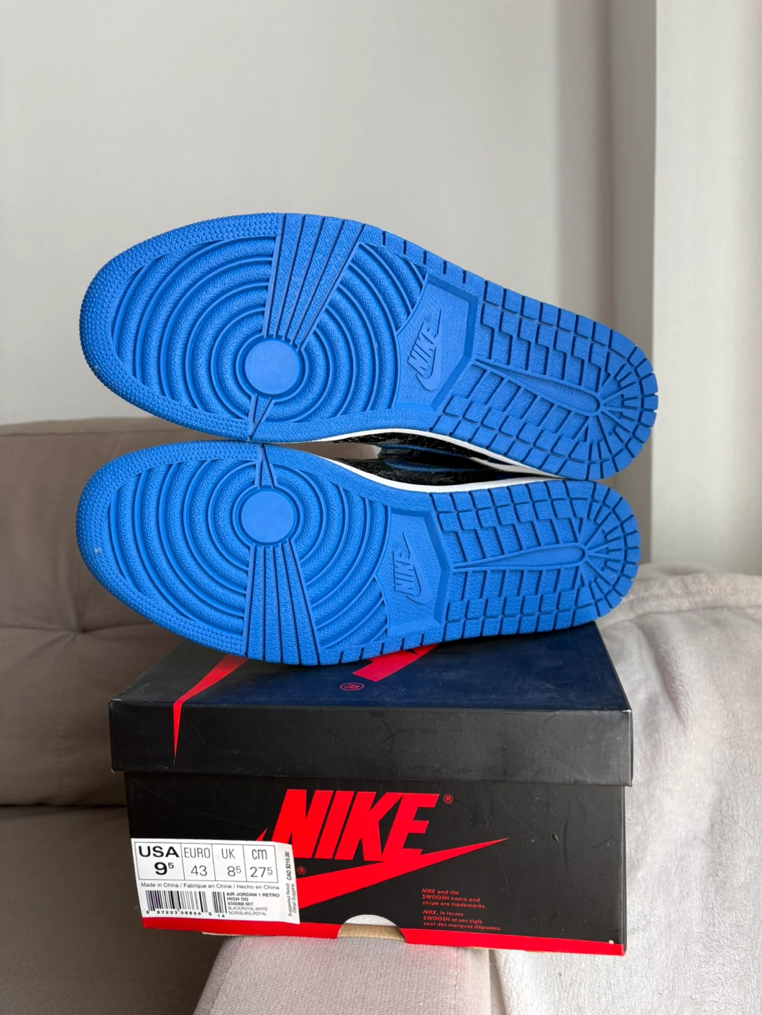 Nike Air Jordan 1 Retro High OG "Royal Blue" - Size 9.5 - photo 3