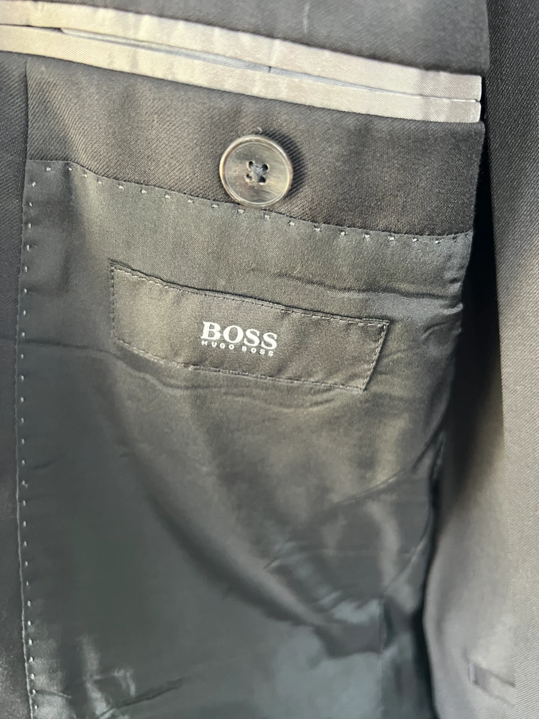 HUGO BOSS Black Suit - Size 36R - photo 2
