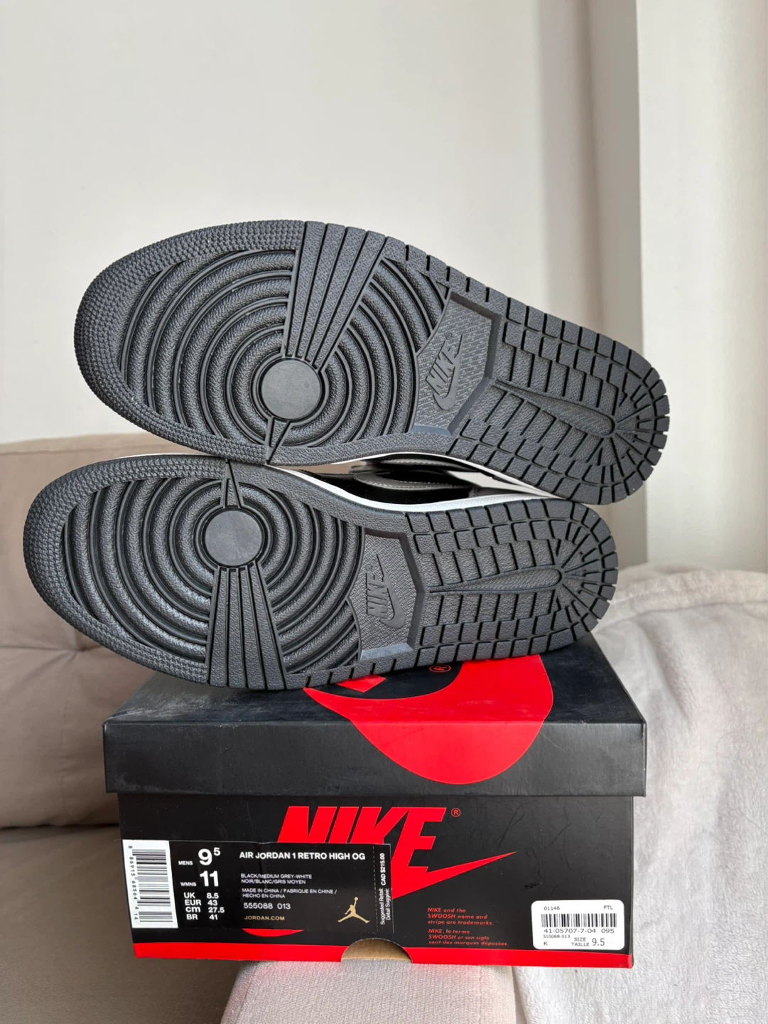 Air Jordan 1 Retro High OG Shadow- Men's Size 9.5 - photo 3