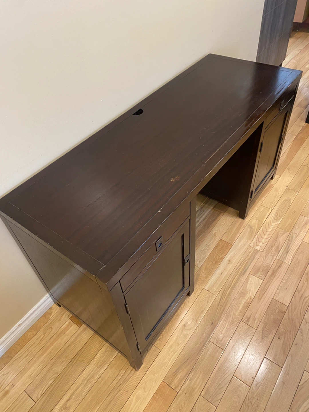Pottery Barn 63” Solid Wood Desk (CAN DELIVER) - photo 2