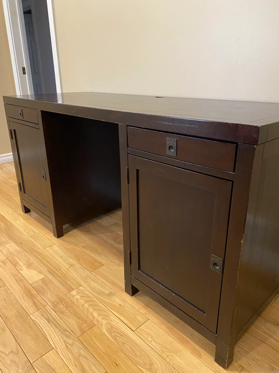 Pottery Barn 63” Solid Wood Desk (CAN DELIVER) - photo 4
