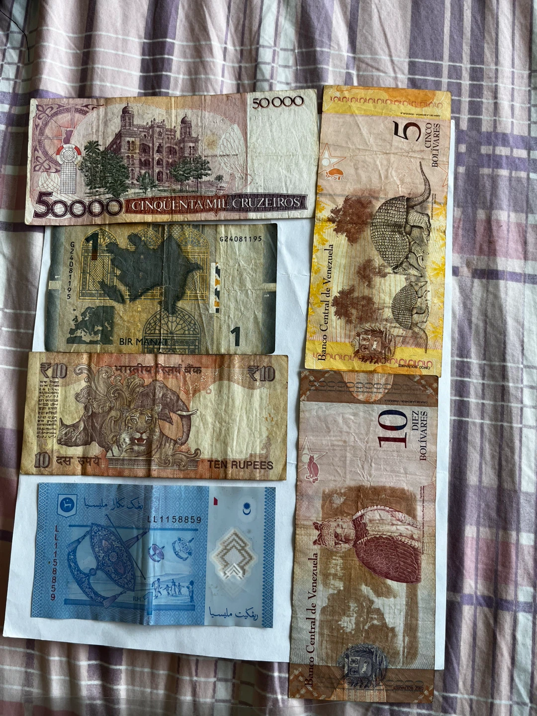 7 notes only 20 dollars Foreign currency Banknotes - photo 4