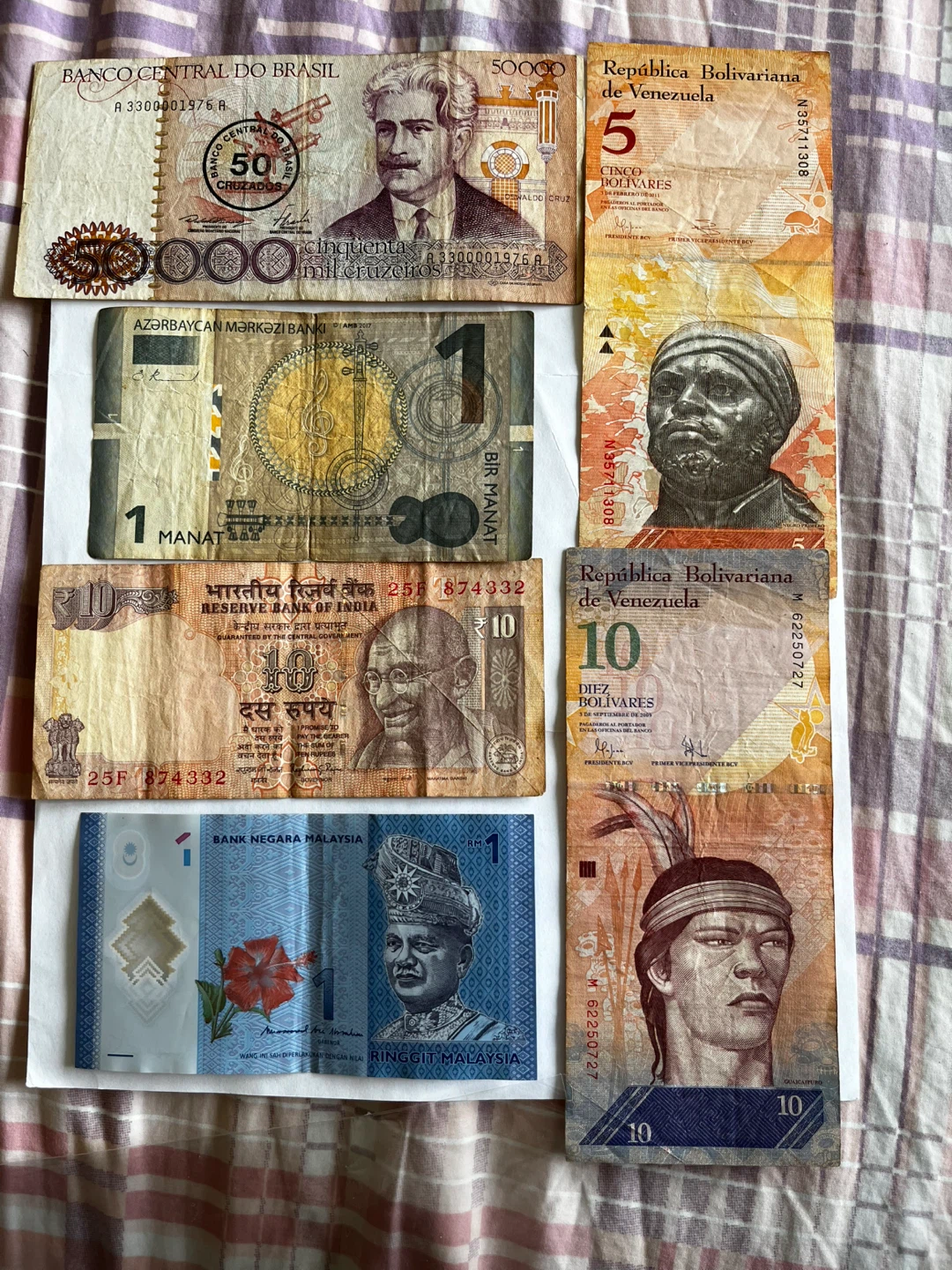 7 notes only 20 dollars Foreign currency Banknotes - photo 3