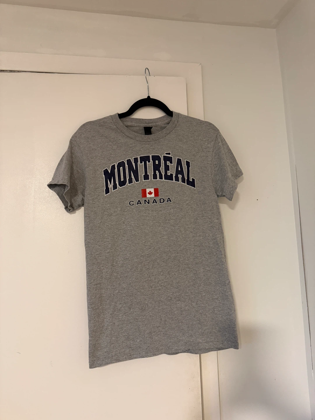 Montreal Canada T-Shirt - Size S