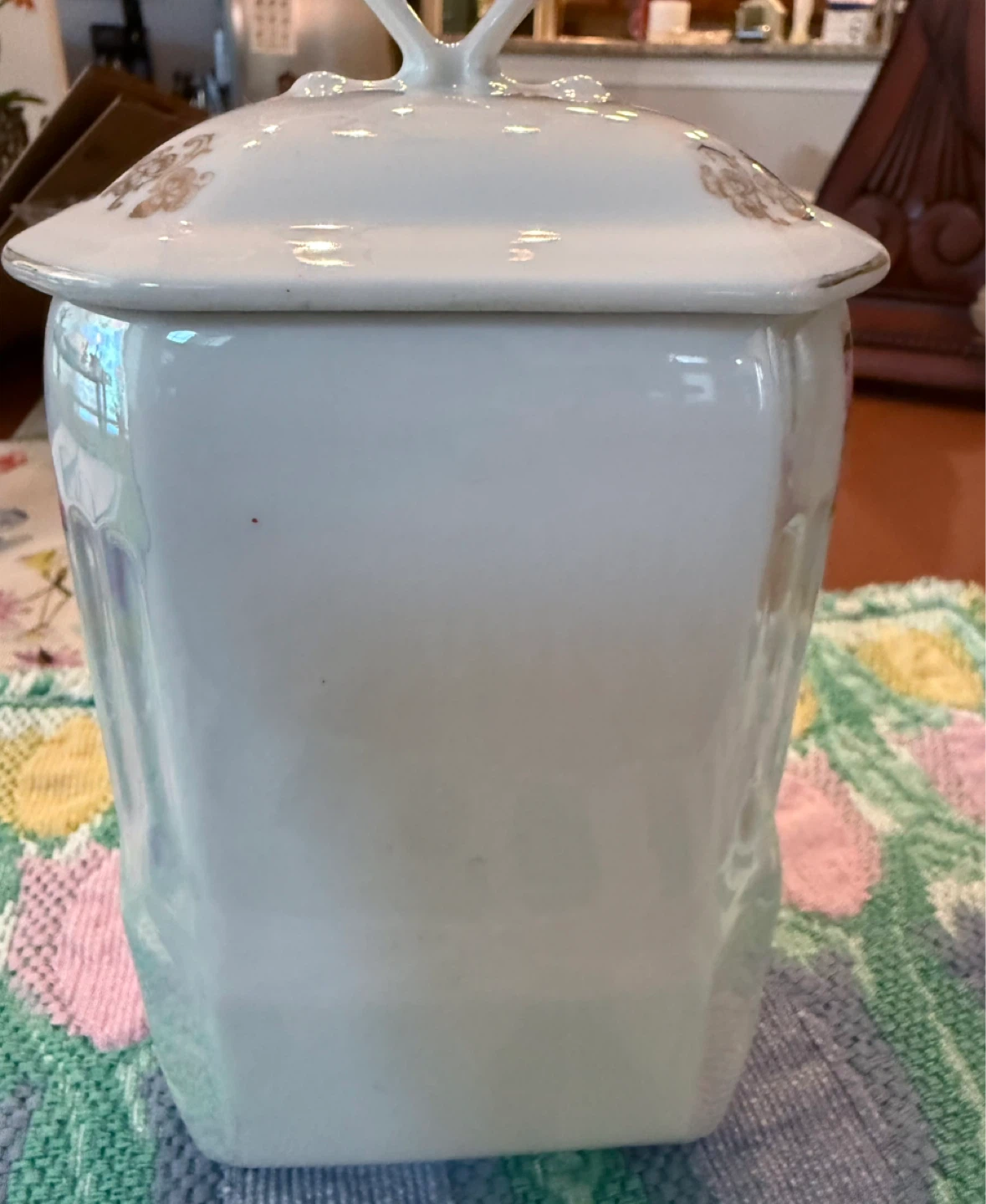 Vintage Lusterware Chechoslovakian “Rice" Canister with Lid - photo 5
