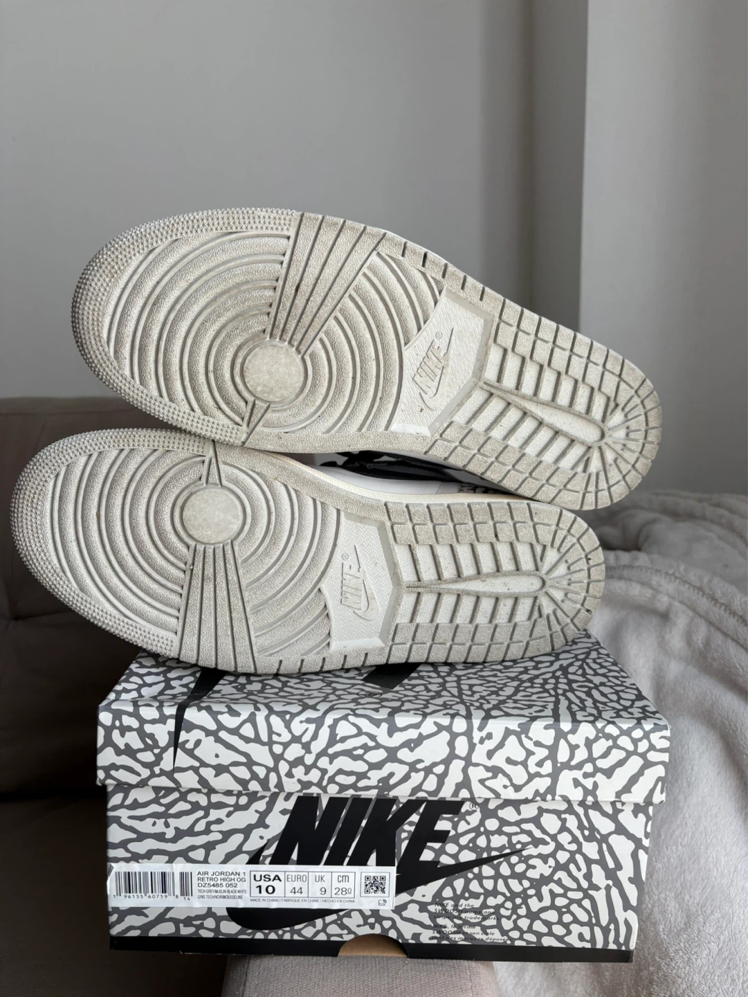 Jordan 1 Retro High OG White Cement size 10 - photo 3